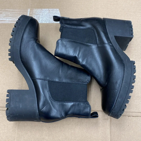 Public Desire Aida Black Chunky Sole Chelsea Ankle Boot Black Women's Size 8 - Picture 2 of 7